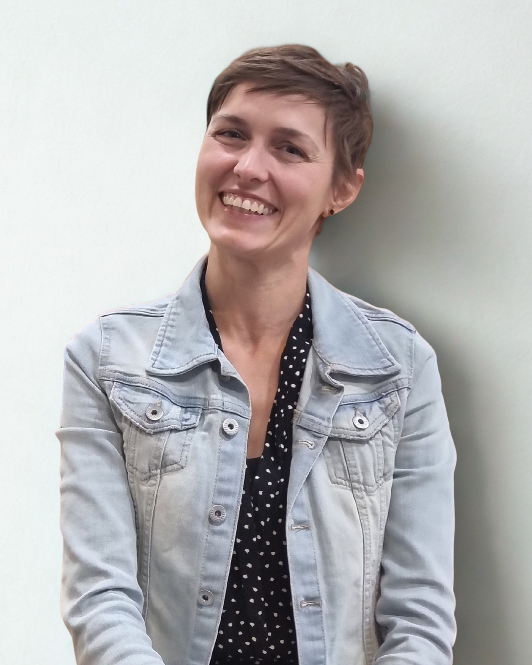 Anika Kröll | Fractional CMO | GTM Leader | AI Marketing
